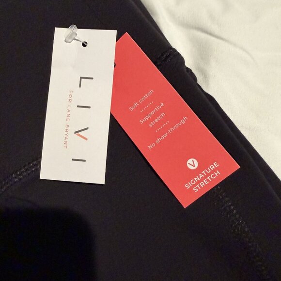 NWT Livi By Lane Bryant Women's Signature Stretch Bootcut Pants Size 22/24 Black - Picture 5 of 10